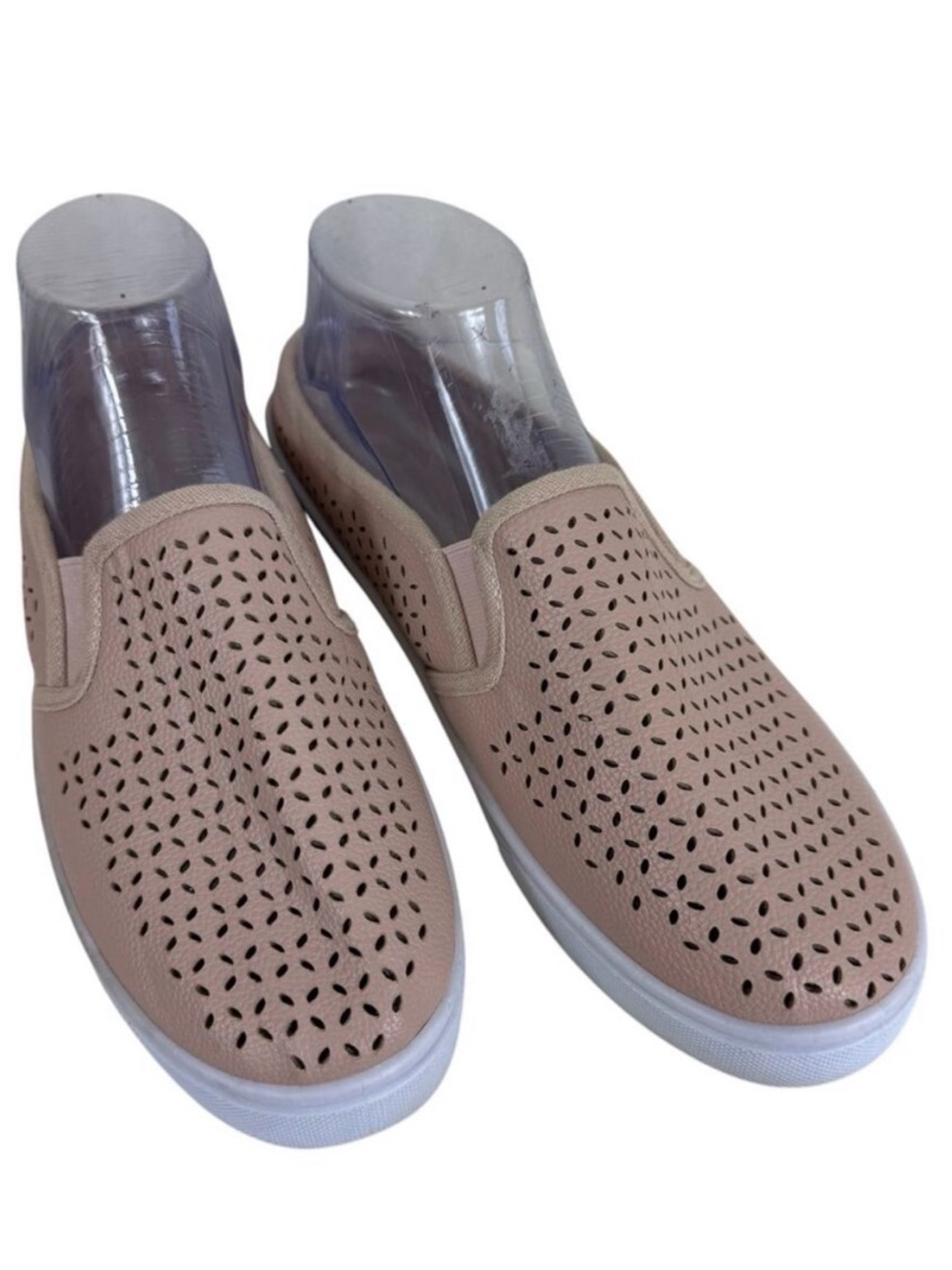 Gold Toe Beige Tan Eyelet Cutout Slip On Comfort Cushioned Platform Shoes Size 9